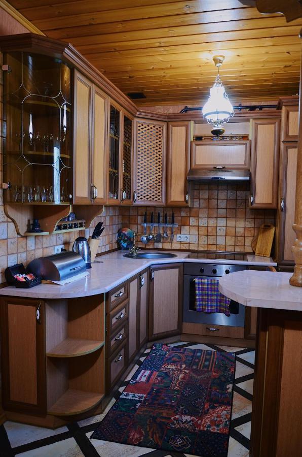 Sadyba Pochayiv Villa Pochaiv Buitenkant foto
